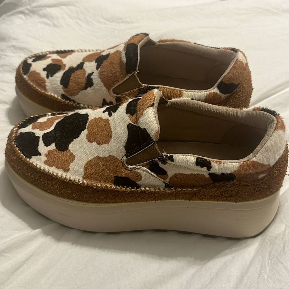Ugg platform size 9